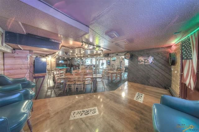 Barlee's Food & Drink: 253 Swanzey St, Keystone, SD 57751